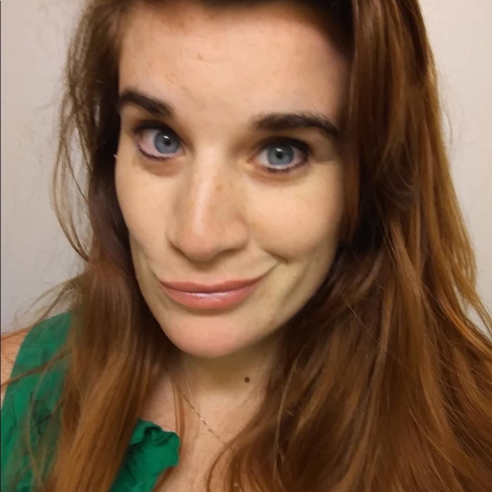 Meet your Posher, Clarissa
